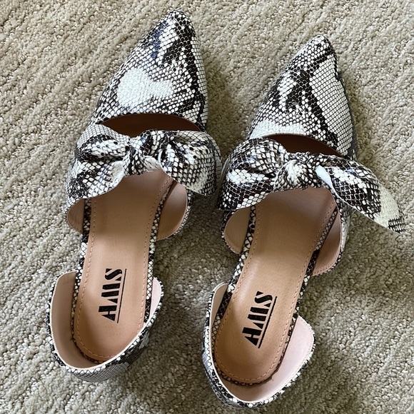 Snakeskin flats - Picture 4 of 5